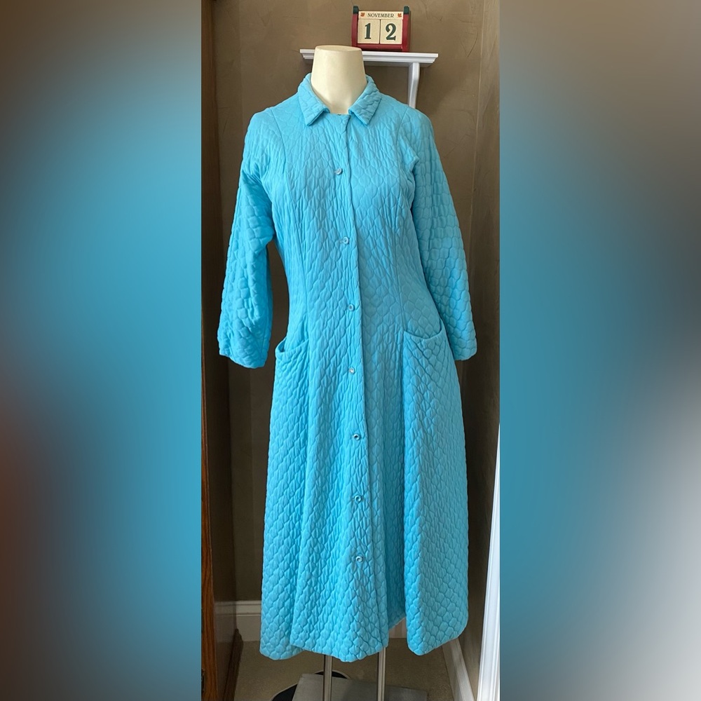 Vtg 50’s-60’s Evelyn Pearson Lounging Apparel Quilted Housecoat Robe Blue
